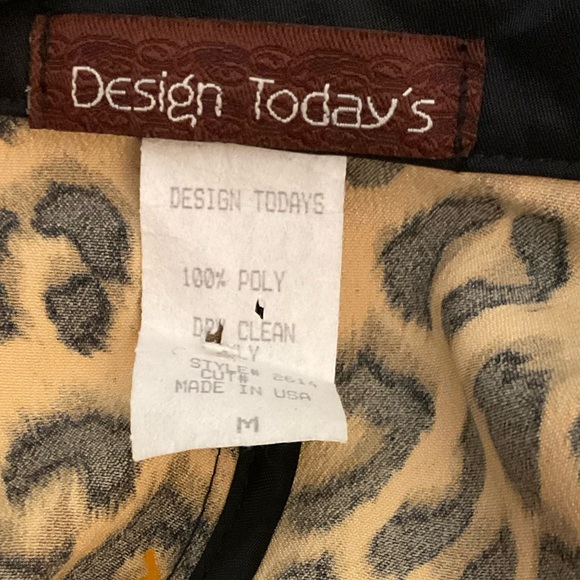 DESIGN TODAY’S VINTAGE ANIMAL PRINT JACKET WITH WIRED DOUBLE COLLAR.Y2K
BOHO MED - Picture 16 of 16